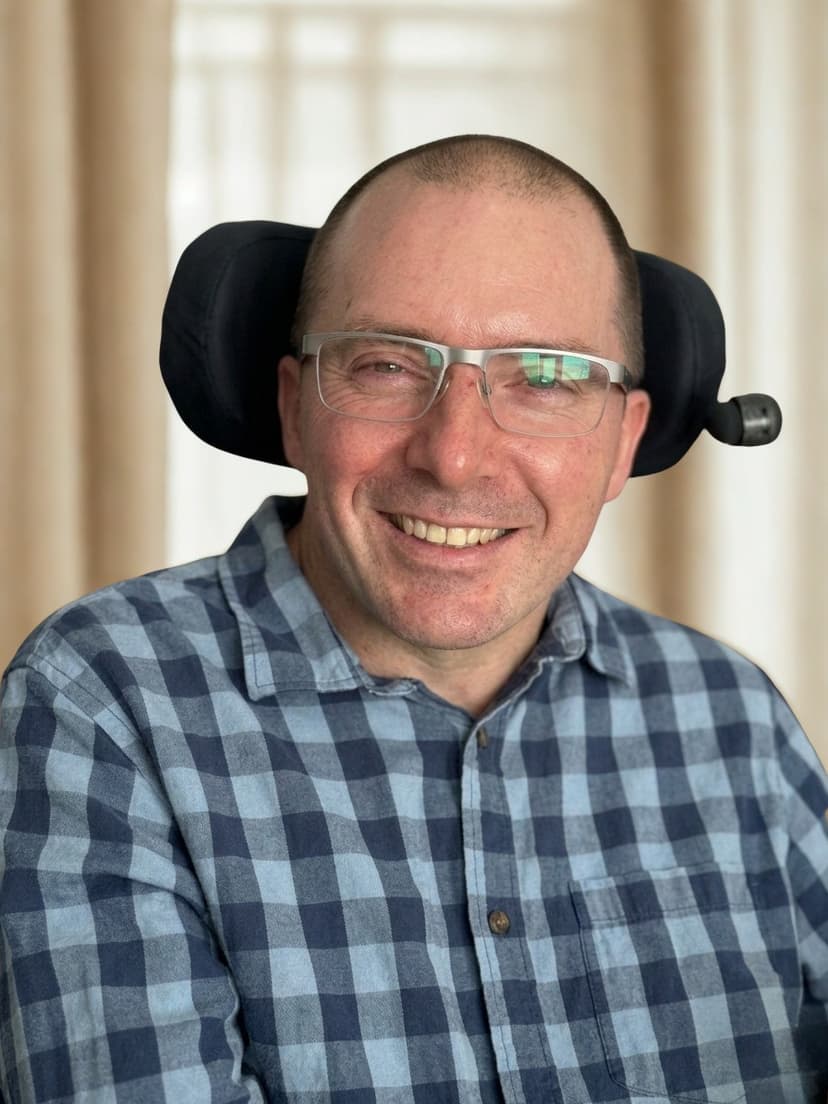 Portrait de Sébastien Girard, fondateur de Parole+